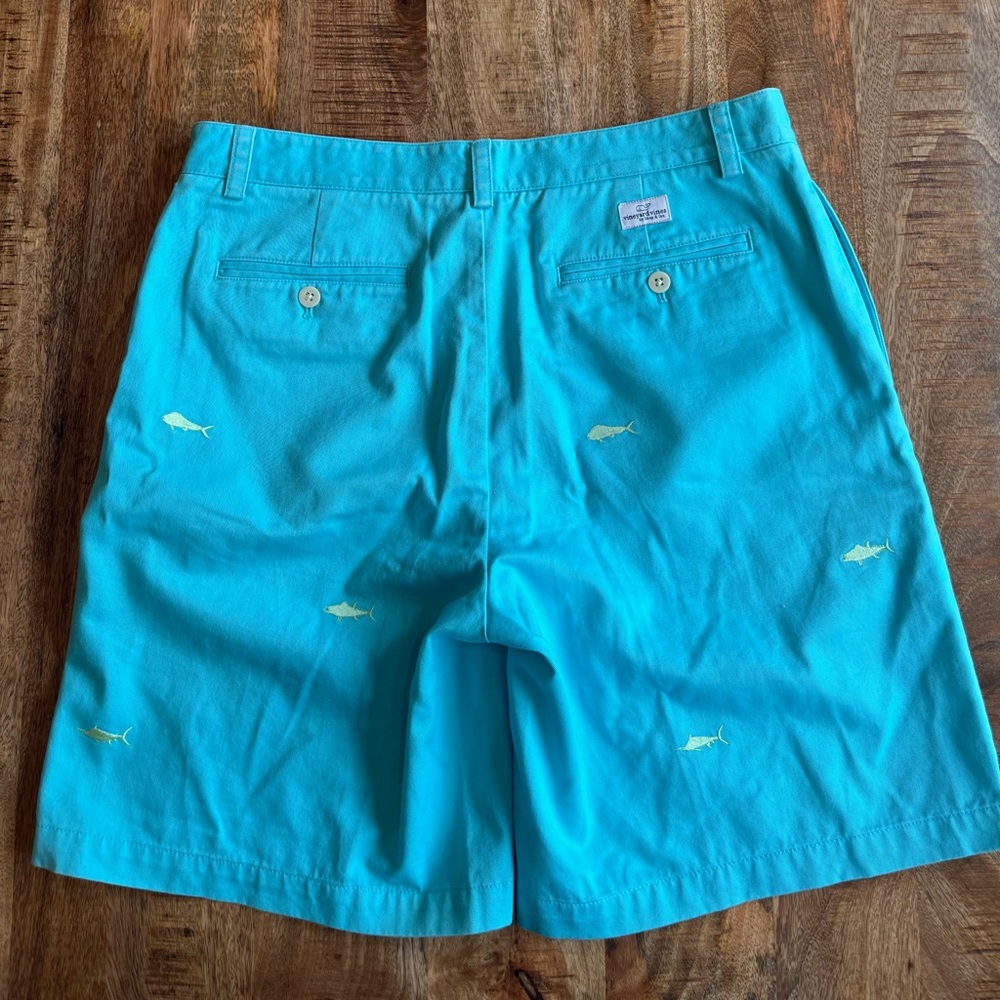 Vineyard Vines Club Short 34 Embroidered Swordfish